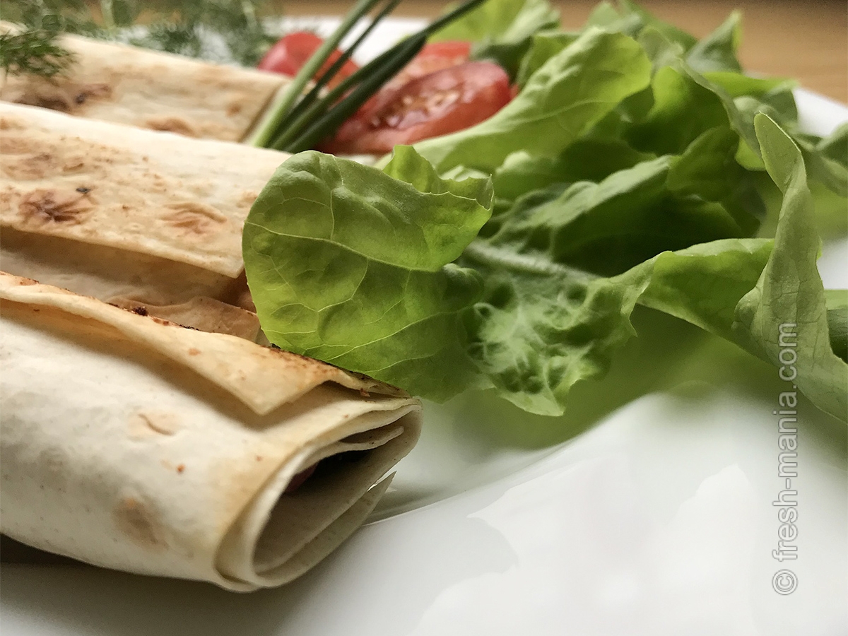 Хрустящая закуска из лаваша с овощной начинкой